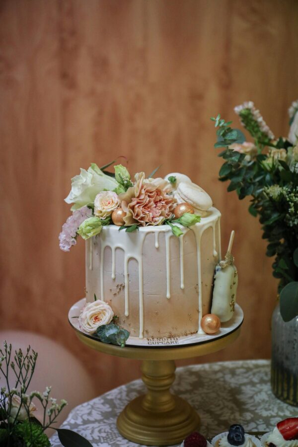 image of an Classic Vanilla Buttercream Cake