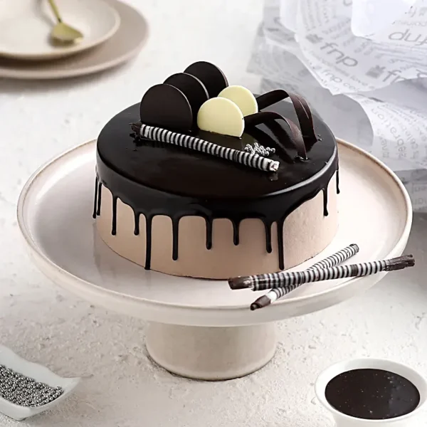 Chocolate Cream Cake Eggless