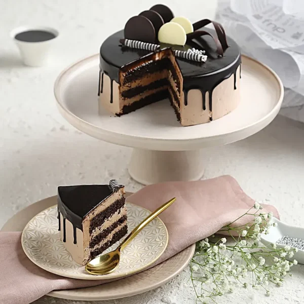 Chocolate Cream Cake Eggless - Image 3
