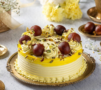 Vanilla Cake With Gulab Jamun